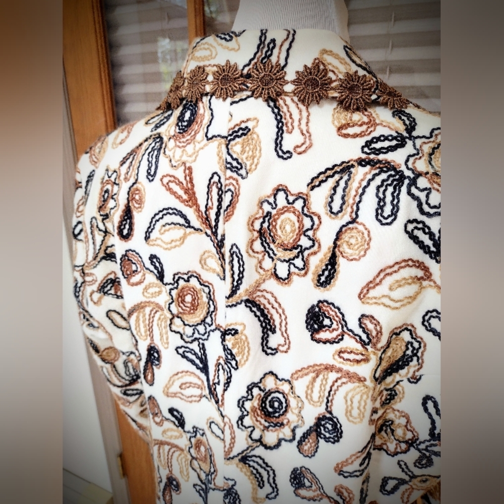 EUC Jendo Jacket, Size 12, Beautiful Embroidered Details, Perfect Condition - Picture 5 of 11